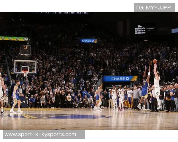 库里回应新规引发的投篮争议:鼓励球员勇敢尝试超远压哨投篮 库里回应新规引发的投篮争议:鼓励球员勇敢尝试超远压哨投篮