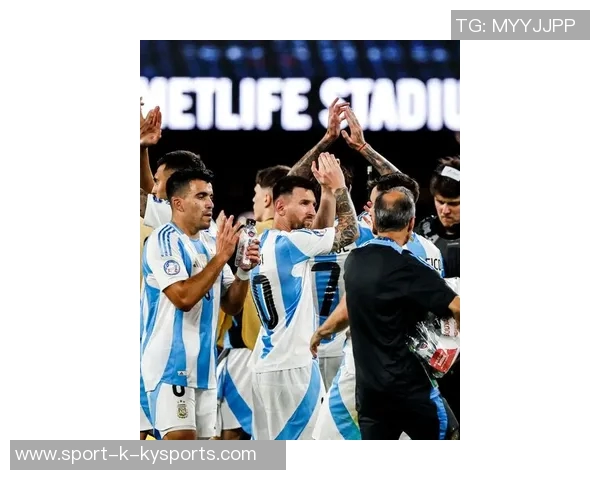 阿根廷国家队在迈阿密集训梅西已与球队汇合积极备战 阿根廷国家队在迈阿密集训梅西已与球队汇合积极备战