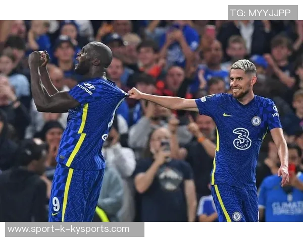 慈善拳击赛精彩上演切尔西传奇乔迪莫里斯战胜热刺名宿本特利