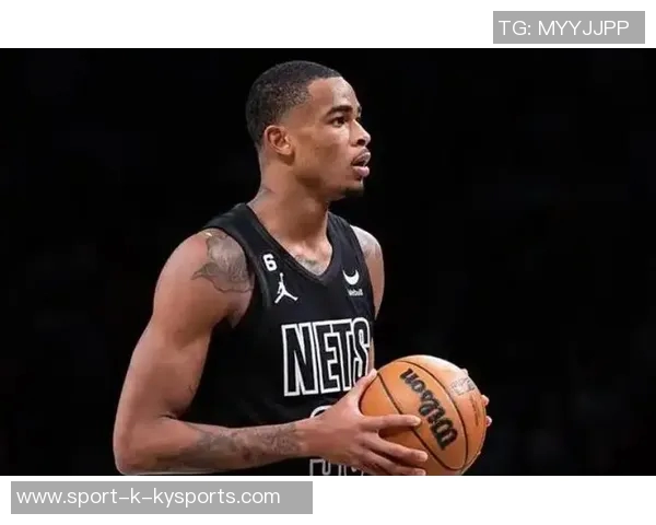 克拉克斯顿内线表现抢眼15分钟内高效拿下11分并抢8篮板 克拉克斯顿内线表现抢眼15分钟内高效拿下11分并抢8篮板