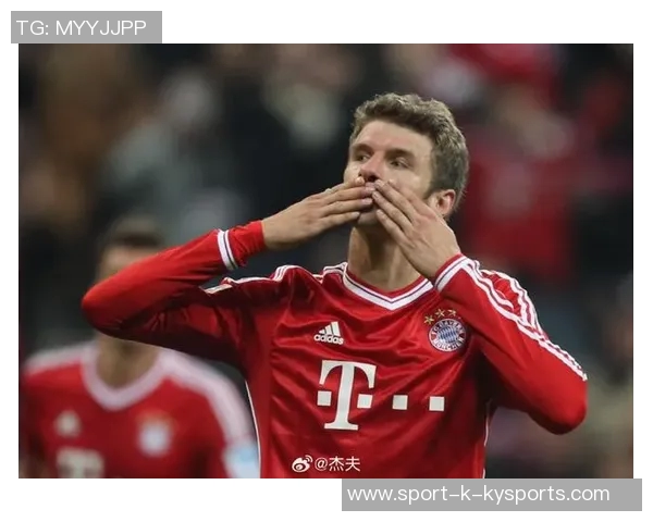 穆勒回归拜仁主场观看比赛坐赫内斯专属座位引发球迷热议